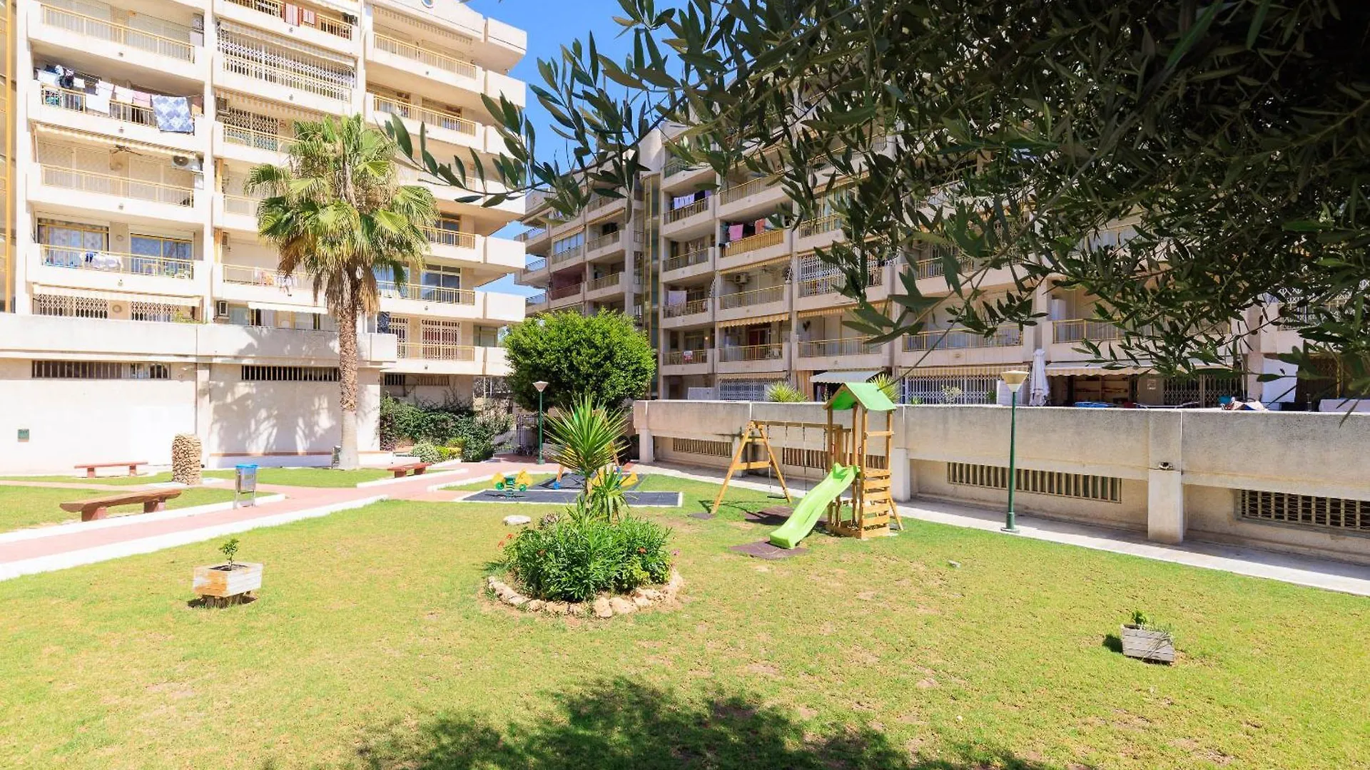 סאלו Catalonia Park Apartamentos ספרד