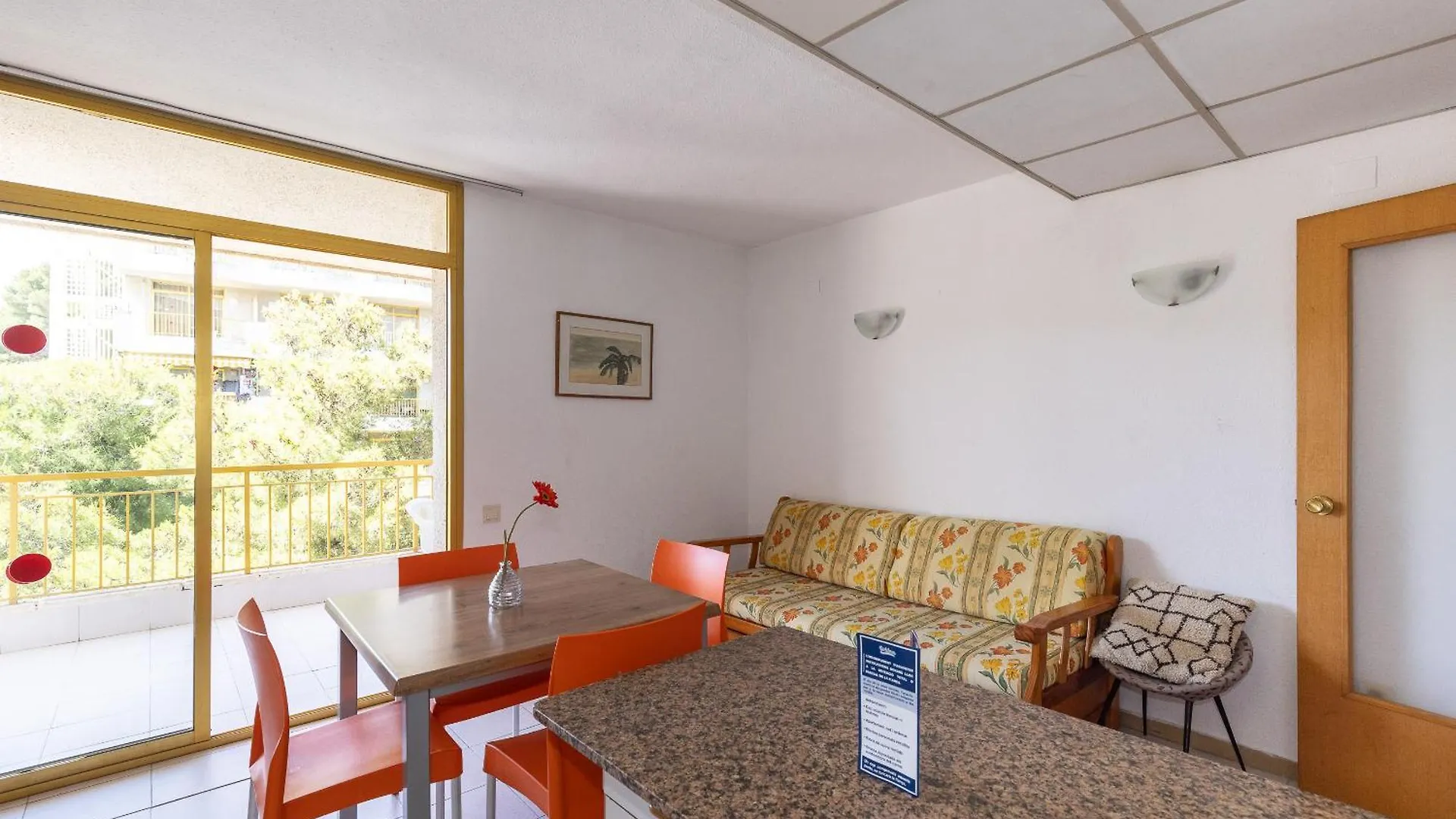 סאלו Catalonia Park Apartamentos 0*,